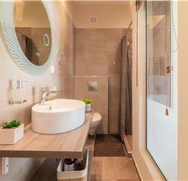 3 bedroom seaside villa with pool, Acharavi, sleeps 5